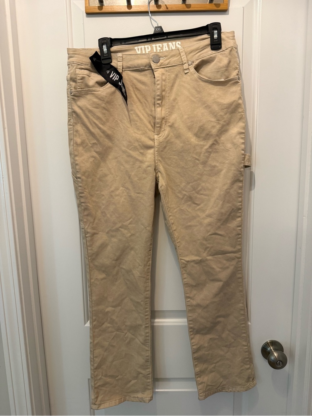 VIP Women's Straight-Leg Jeans in Beige